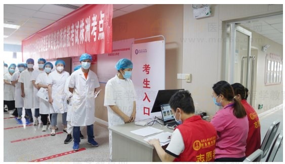 我院圓滿完成湖南省2023年鄉(xiāng)村全科執(zhí)業(yè)助理醫(yī)師資格實(shí)踐技能考試